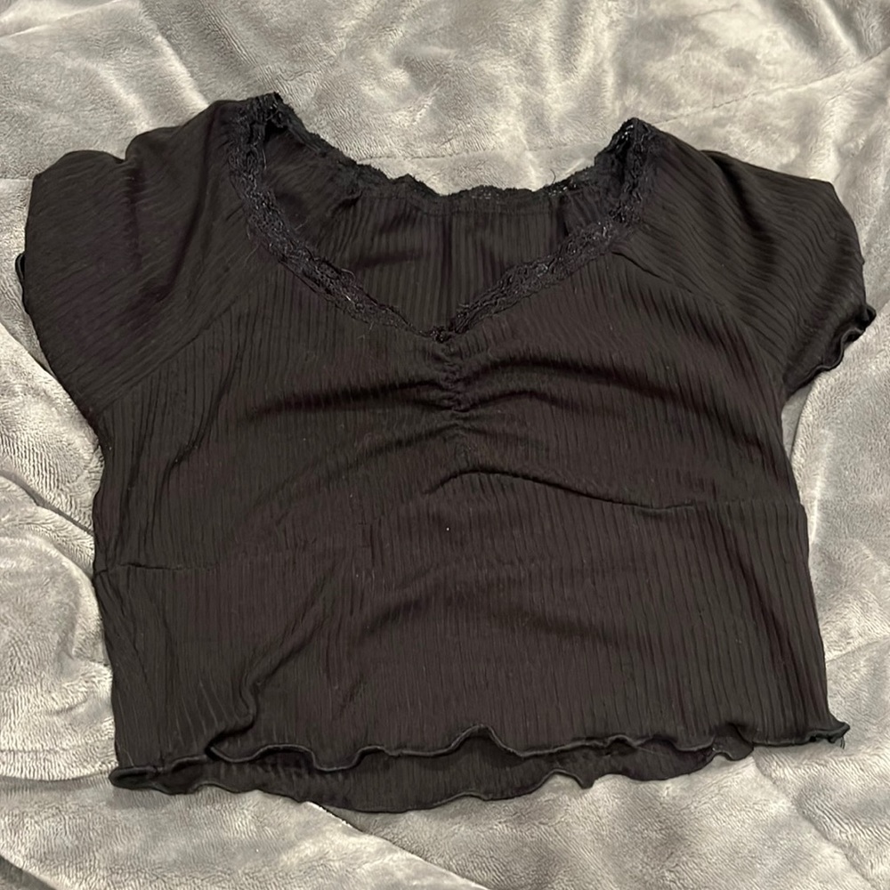 black shein cropped tee